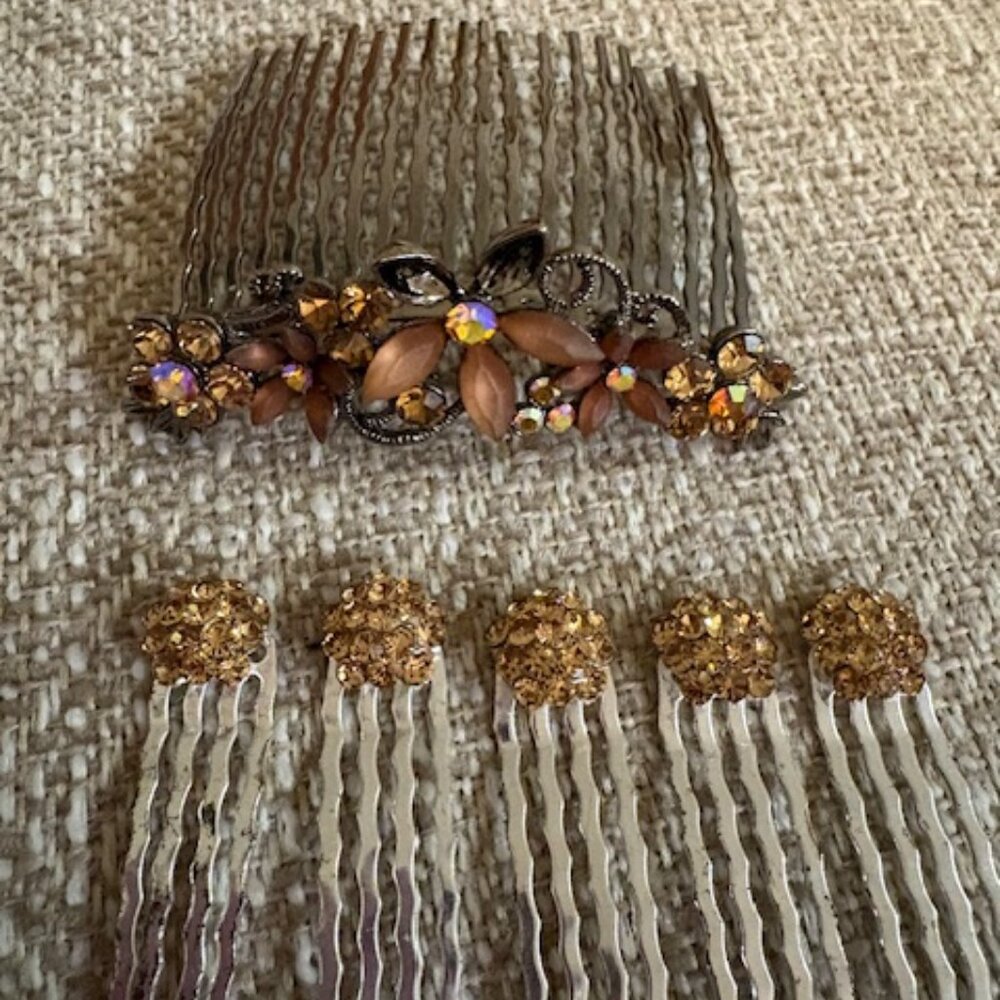 New Beautiful Set of 6 Rhinestone Crystal Hair Comb & Hair Pins. ($98)